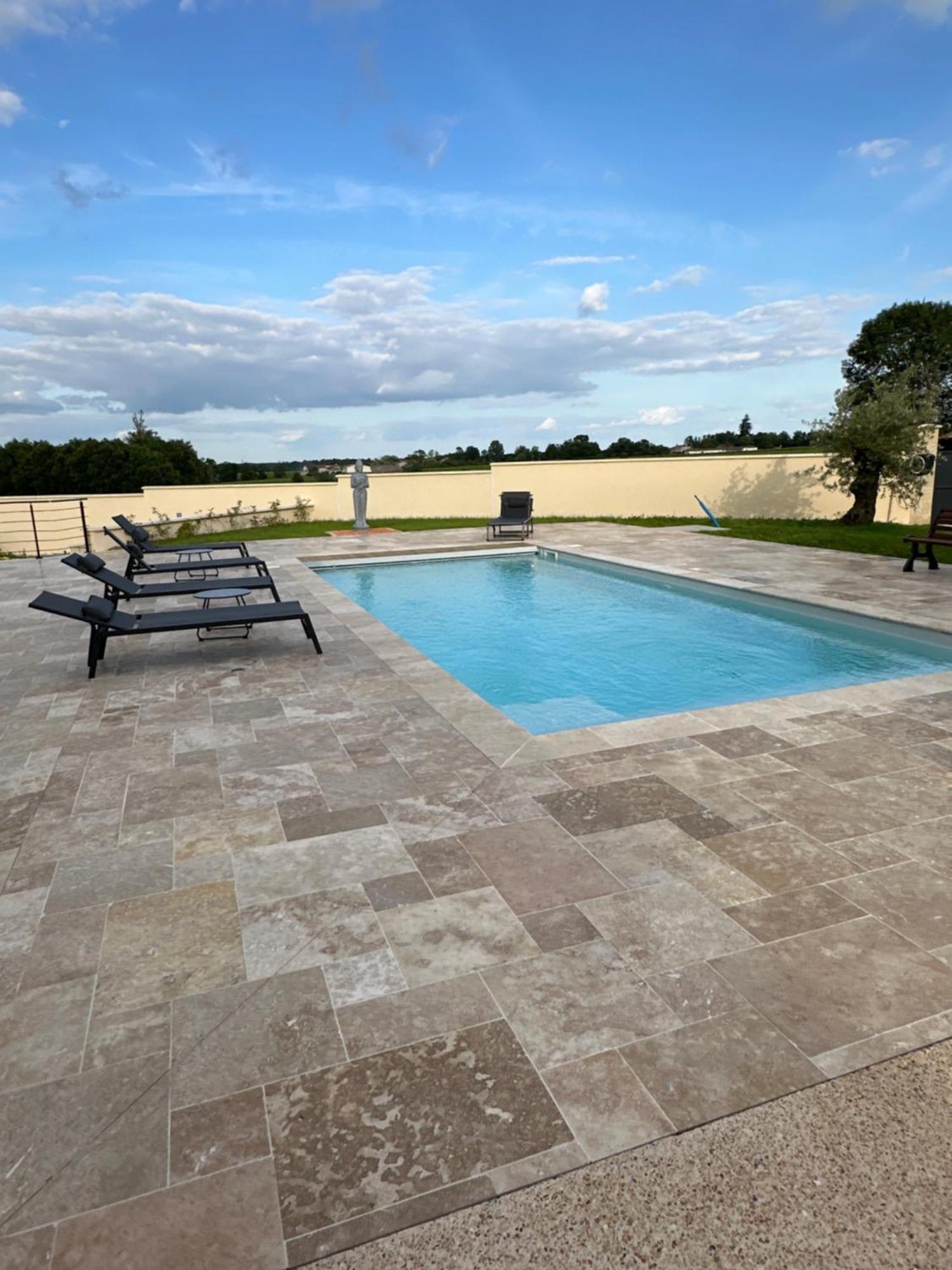 Dynastie - Le Repaire De Maltus "Gites & Spa" Lussac  Exterior foto